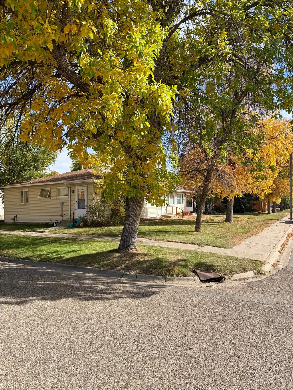 Photo of 2001 Franklin Street, Fort Benton, MT 59442 (MLS # 30079644)