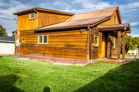 Tiny photo for 826 11th Street E, Kalispell, MT 59901 (MLS # 30058379)