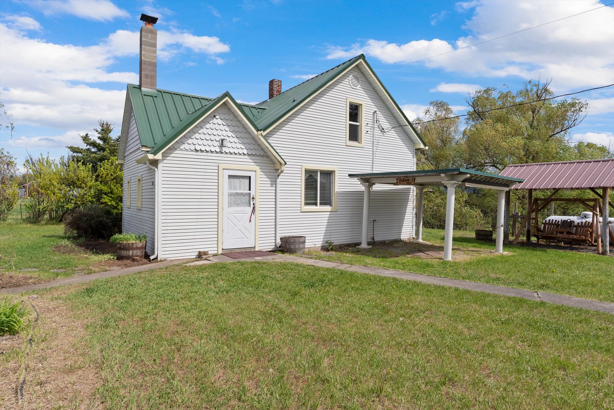 6290 US Highway 2 W