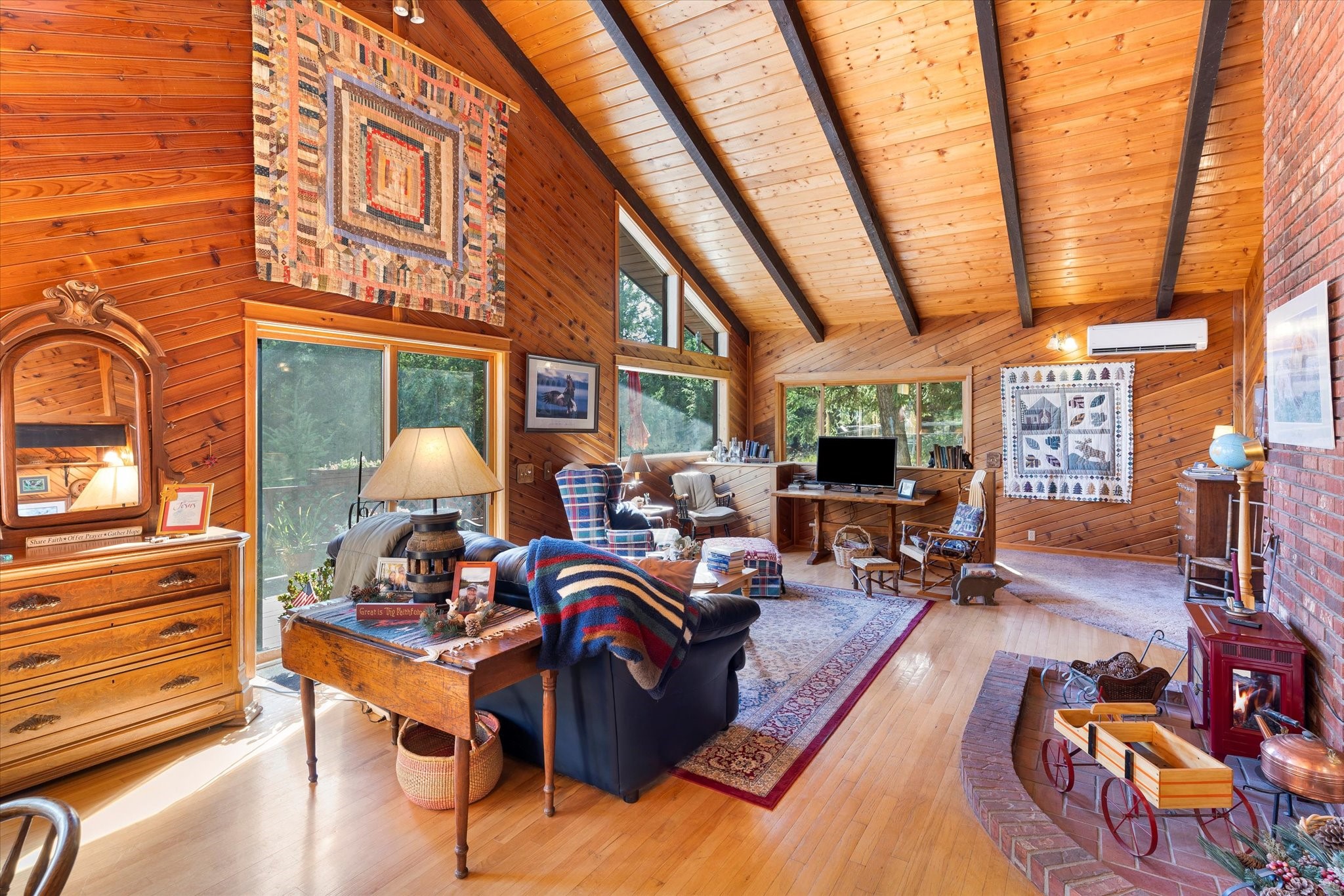 Kalispell, Montana 59901, United States, 2 Bedrooms Bedrooms, ,2 BathroomsBathrooms,Residential,Pending,40315