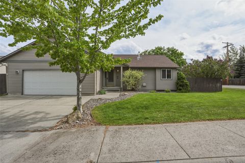 Photo of 2117 Inverness Place, Missoula, MT 59801 (MLS # 30071269)