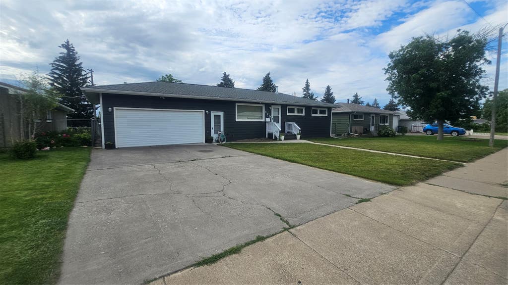 Photo of 120 Riverview 1 E, Great Falls, MT 59404 (MLS # 30073720)