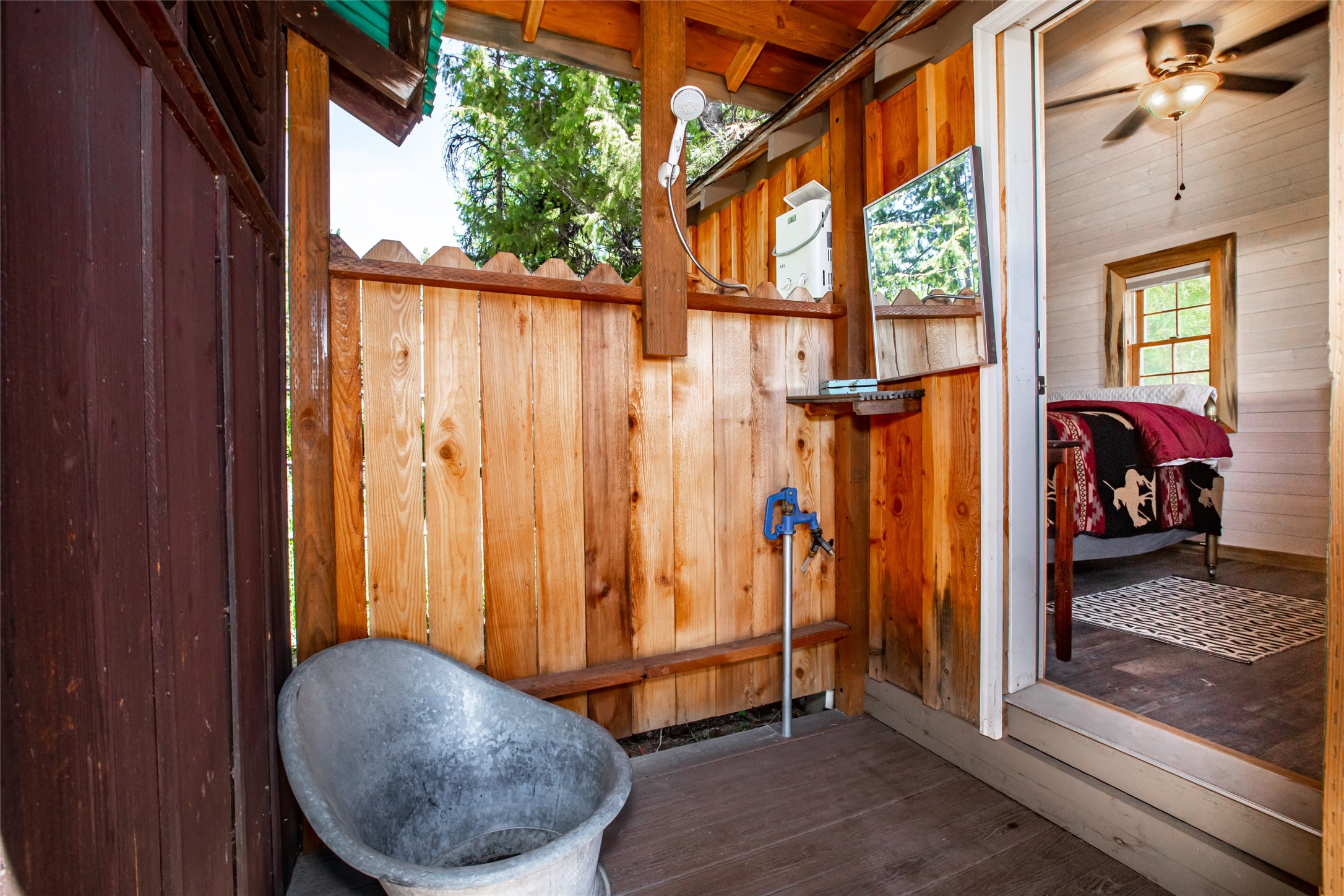 Condon, Montana 59826, United States, 3 Bedrooms Bedrooms, ,1 BathroomBathrooms,Residential,Active,47799