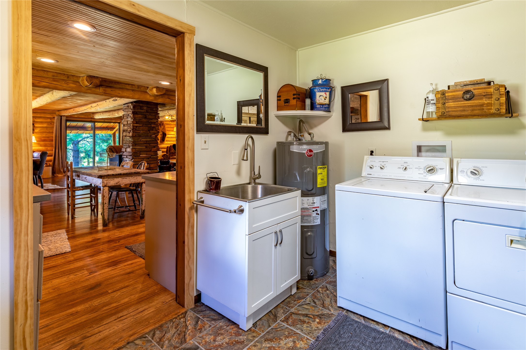 Condon, Montana 59826, United States, 3 Bedrooms Bedrooms, ,1 BathroomBathrooms,Residential,Active,47799