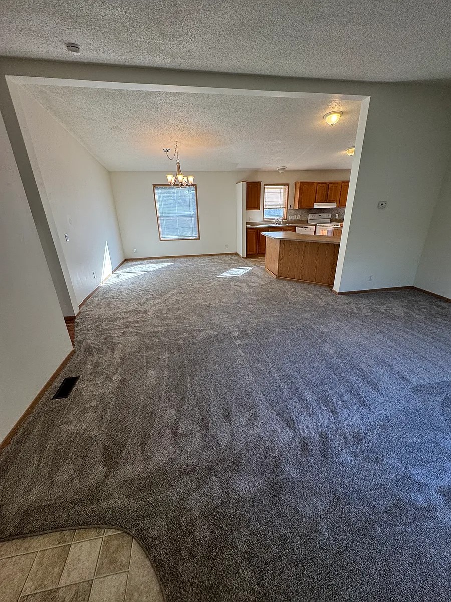 4752 Chandler Street