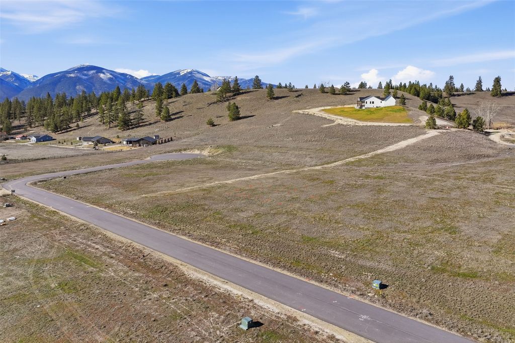 Photo of 208 Barnwood Way, Stevensville, MT 59870 (MLS # 30066151)