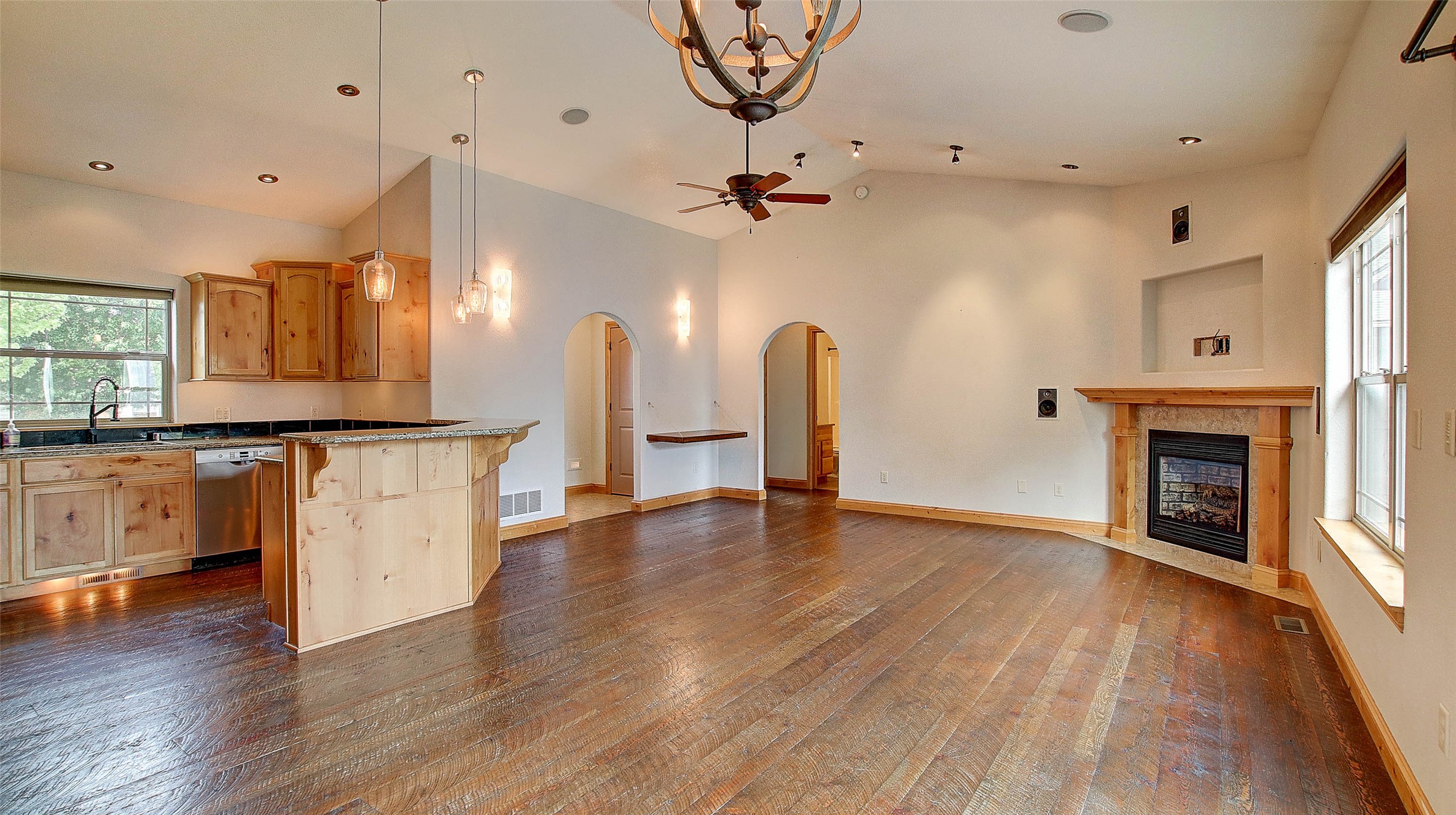 Lolo, Montana 59847, United States, 3 Bedrooms Bedrooms, ,2 BathroomsBathrooms,Residential,Pending,148692