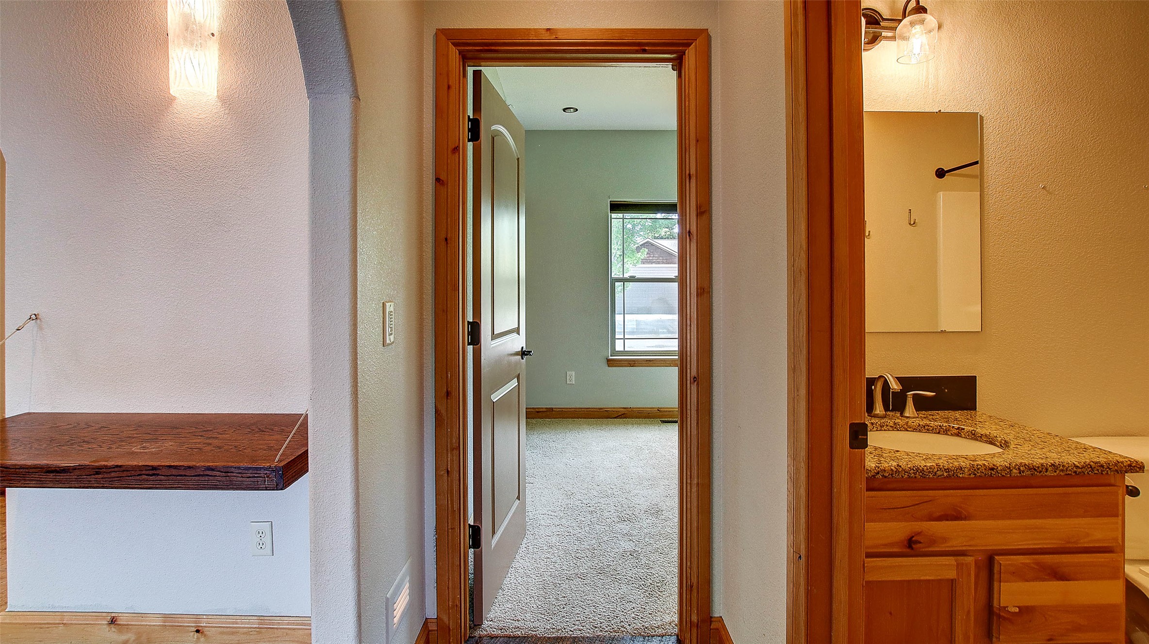 Lolo, Montana 59847, United States, 3 Bedrooms Bedrooms, ,2 BathroomsBathrooms,Residential,Pending,148692