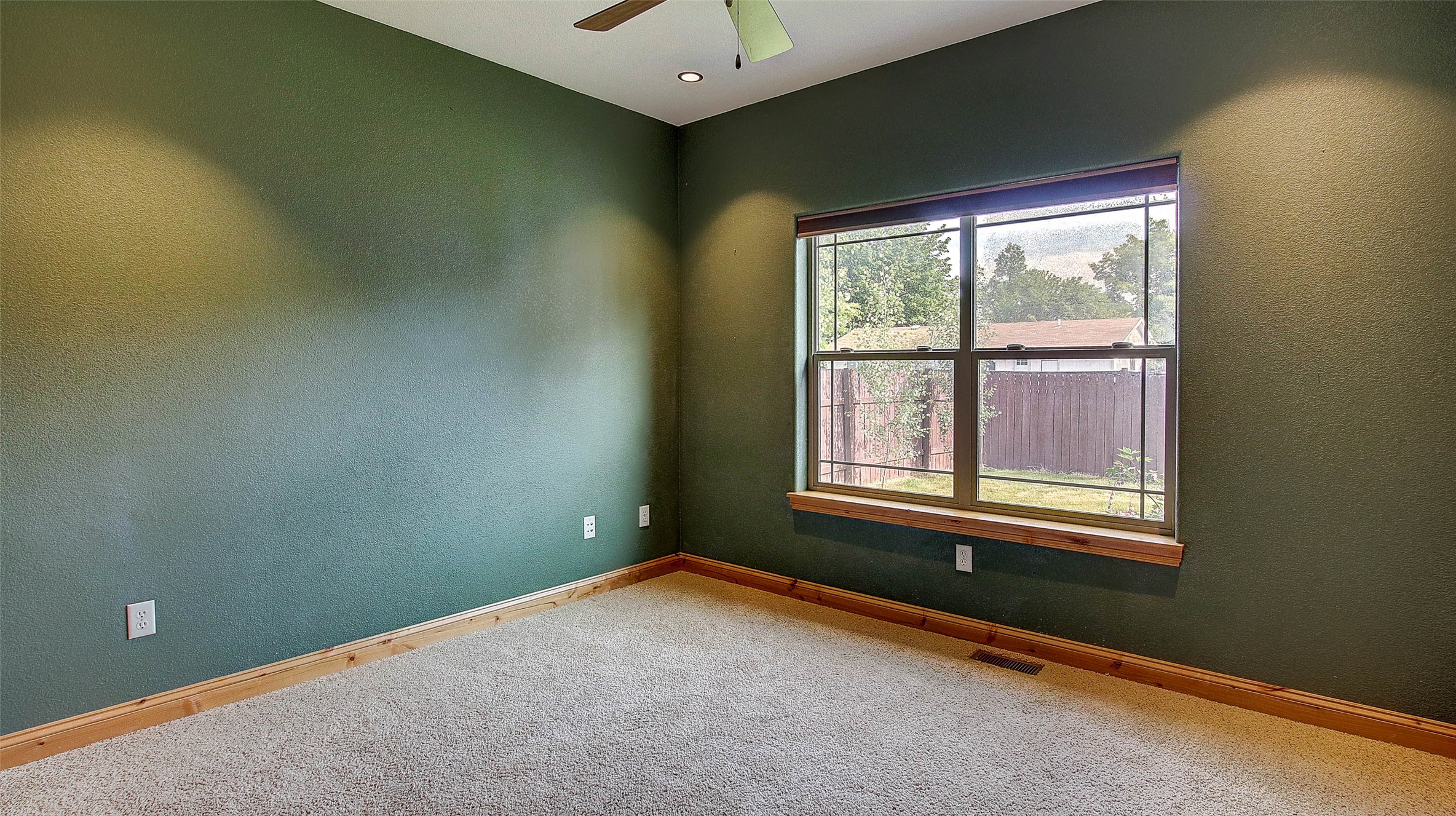 Lolo, Montana 59847, United States, 3 Bedrooms Bedrooms, ,2 BathroomsBathrooms,Residential,Pending,148692