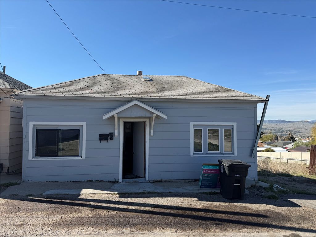 Photo of 420 Virginia Street, Butte, MT 59701 (MLS # 30070819)