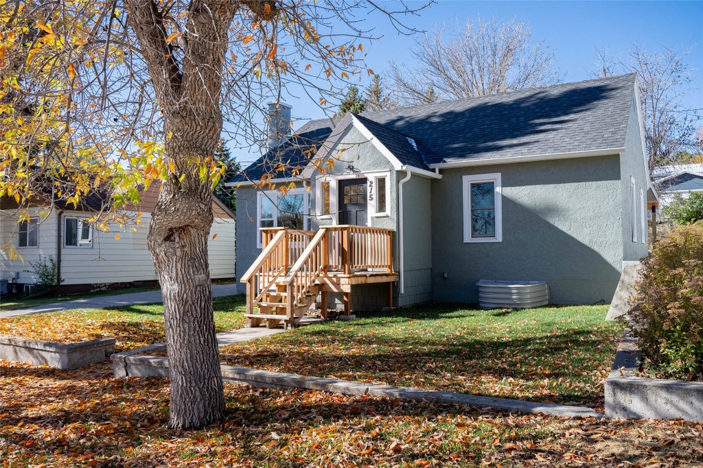 Photo of 215 9th Avenue S, Shelby, MT 59474 (MLS # 30079832)