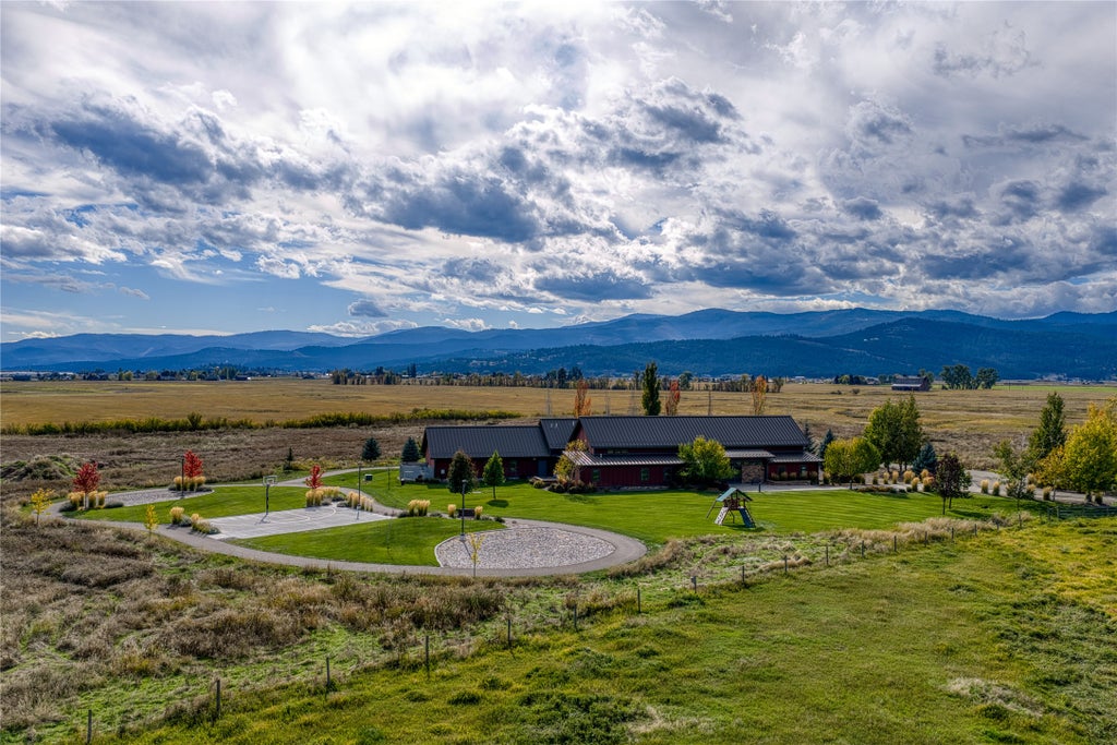Photo of 104 Porter Ranch Road, Kalispell, MT 59901 (MLS # 30079532)