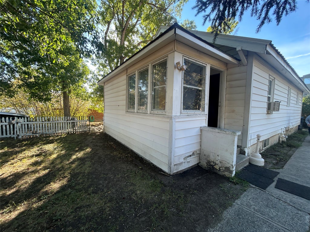 Photo of 1427 W Crawford Street, Livingston, MT 59047 (MLS # 30079914)