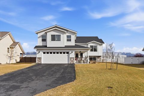 1237 Mackinaw Loop Somers MT 59932