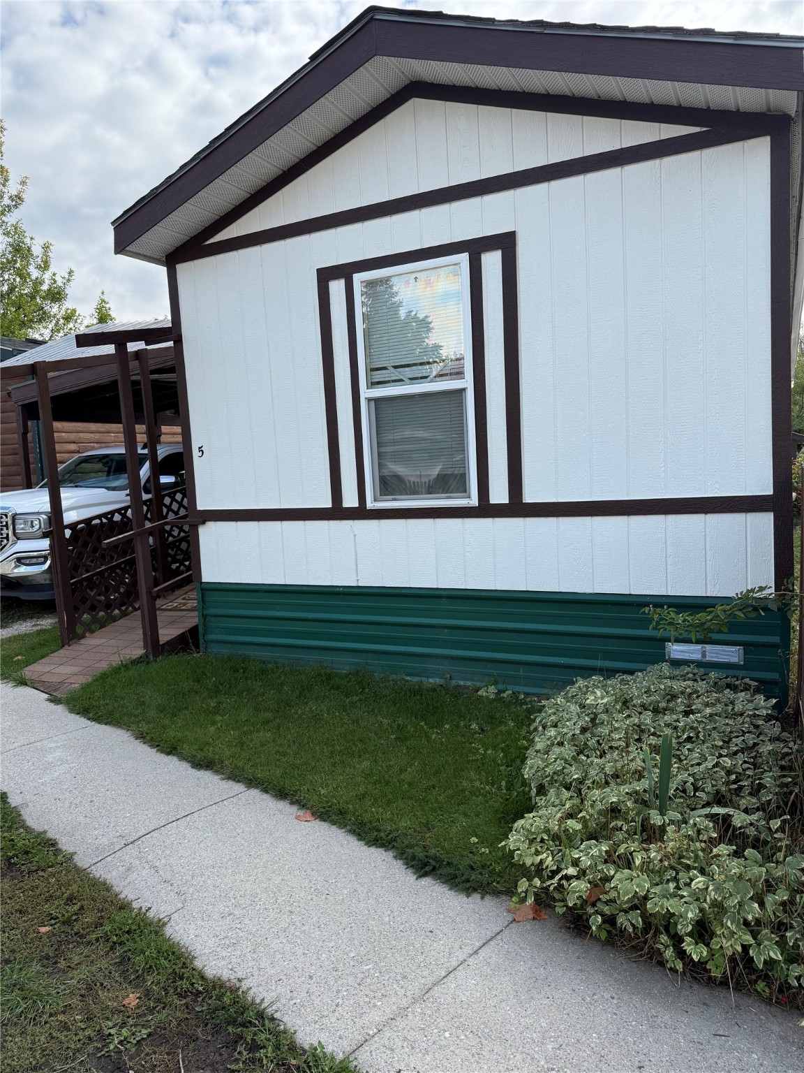 643 Grantsdale Road 5