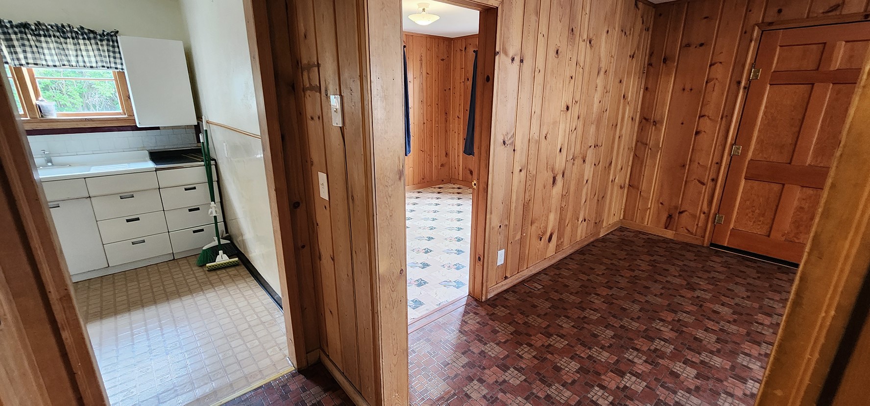 21439 Rollins Lakeshore Drive