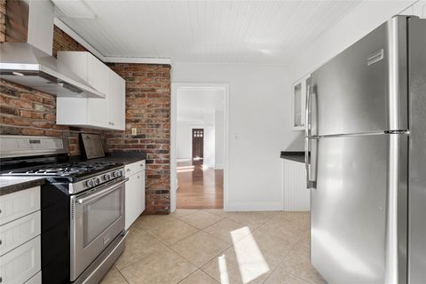 Tiny photo for 31 5th Avenue E, Kalispell, MT 59901 (MLS # 30067390)