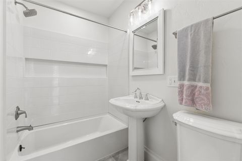 Tiny photo for 31 5th Avenue E, Kalispell, MT 59901 (MLS # 30067390)
