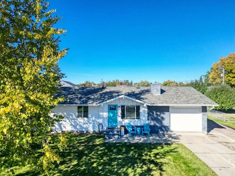 Photo of 241 Glenwood Drive, Kalispell, MT 59901 (MLS # 30058666)