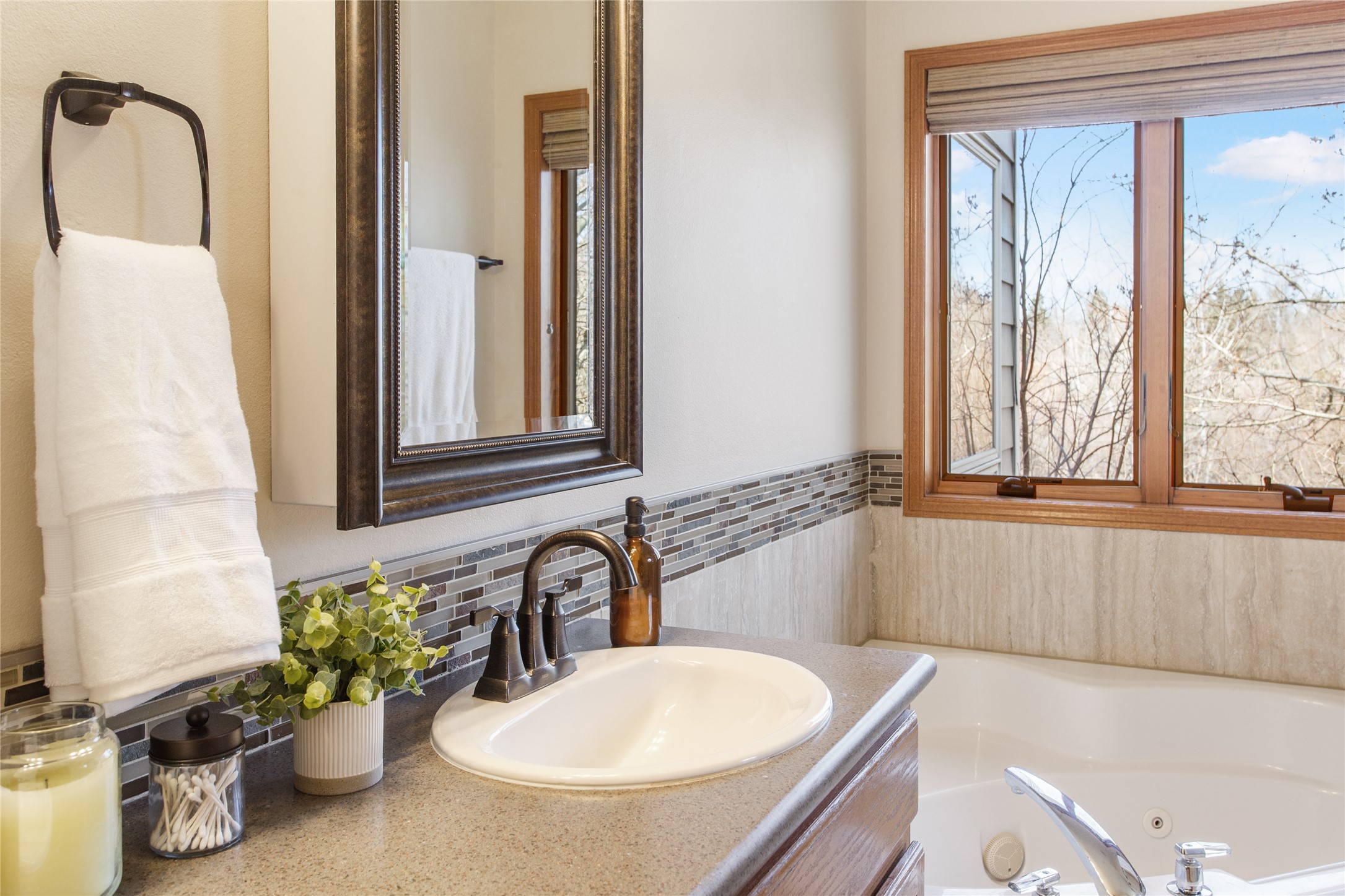 Butte, Montana 59701, United States, 5 Bedrooms Bedrooms, ,4 BathroomsBathrooms,Residential,Pending,110831