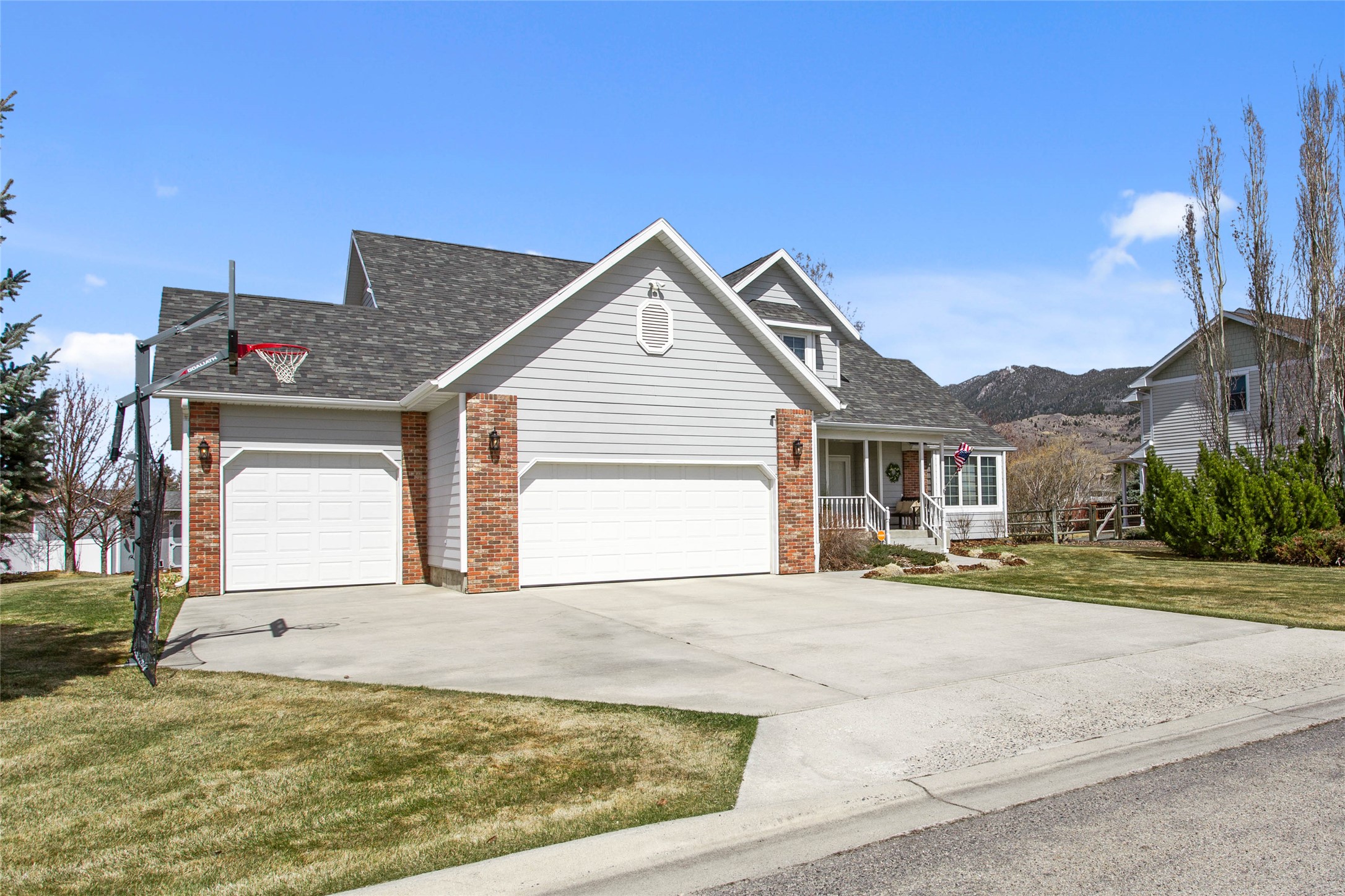 Butte, Montana 59701, United States, 5 Bedrooms Bedrooms, ,4 BathroomsBathrooms,Residential,Pending,110831