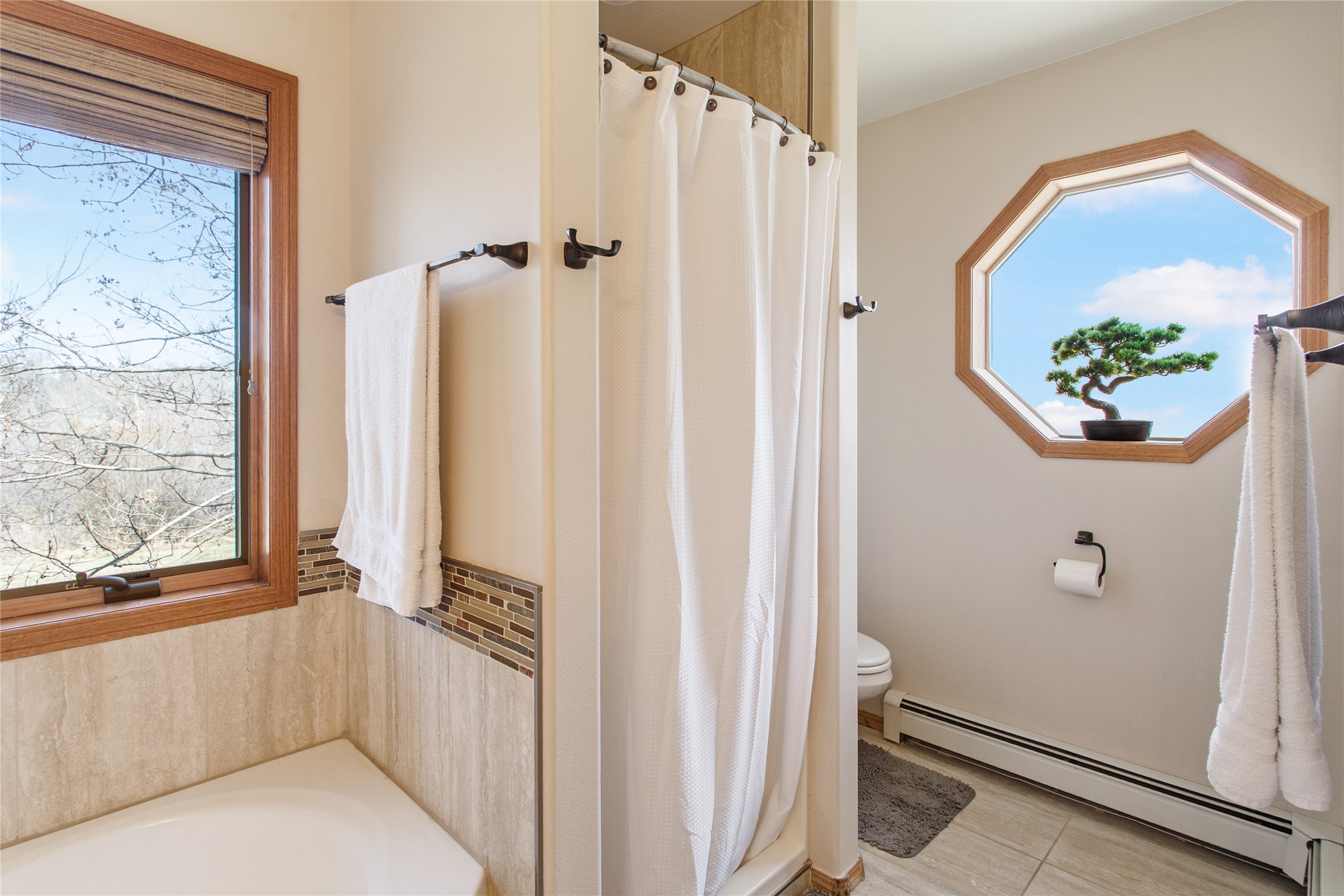 Butte, Montana 59701, United States, 5 Bedrooms Bedrooms, ,4 BathroomsBathrooms,Residential,Pending,110831