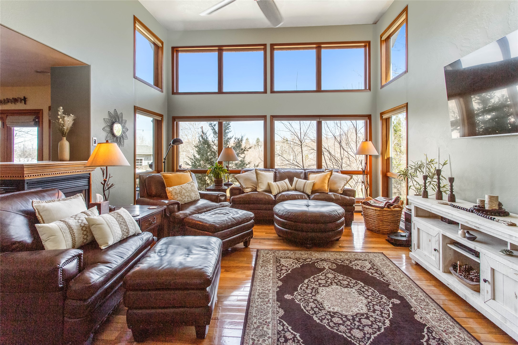 Butte, Montana 59701, United States, 5 Bedrooms Bedrooms, ,4 BathroomsBathrooms,Residential,Pending,110831