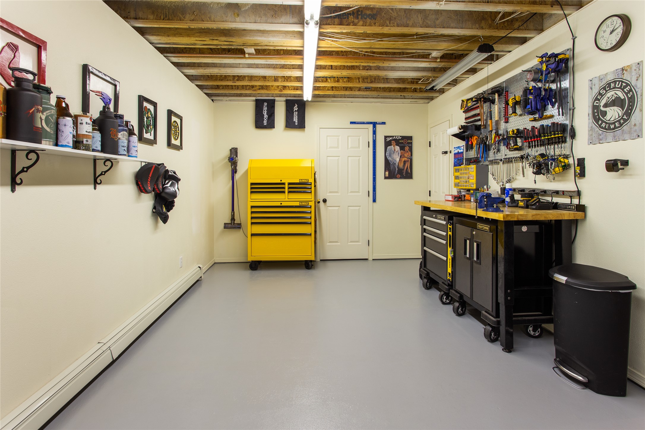 Butte, Montana 59701, United States, 5 Bedrooms Bedrooms, ,4 BathroomsBathrooms,Residential,Pending,110831