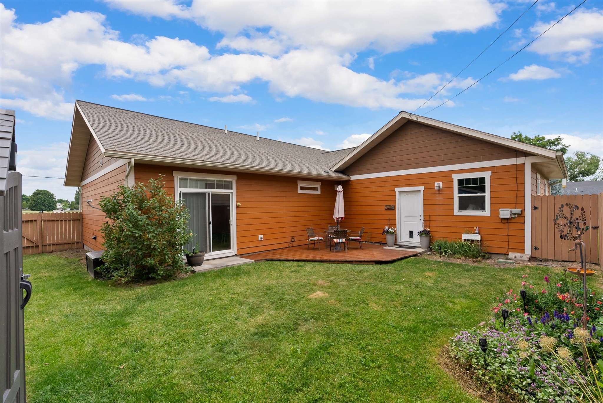 Polson, Montana 59860, United States, 3 Bedrooms Bedrooms, ,2 BathroomsBathrooms,Residential,Active,164499