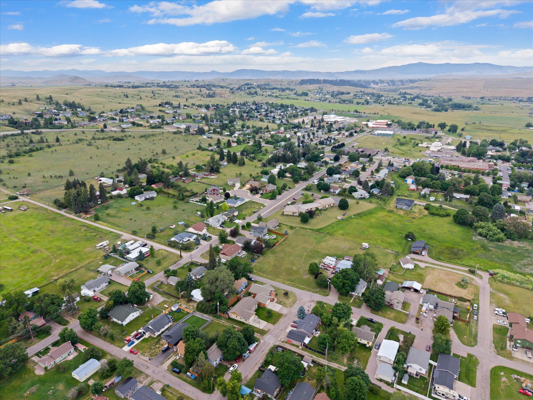 Polson, Montana 59860, United States, 3 Bedrooms Bedrooms, ,2 BathroomsBathrooms,Residential,Active,164499