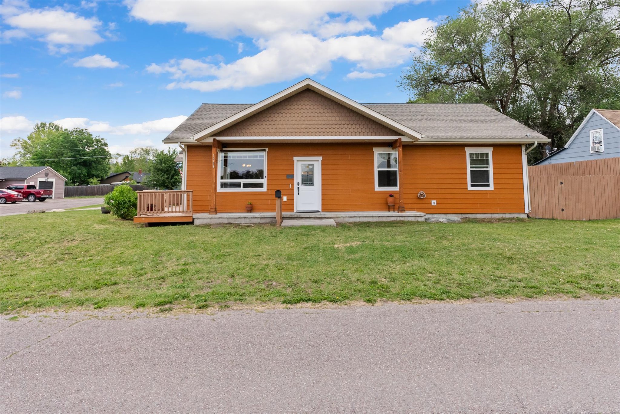 Polson, Montana 59860, United States, 3 Bedrooms Bedrooms, ,2 BathroomsBathrooms,Residential,Active,164499