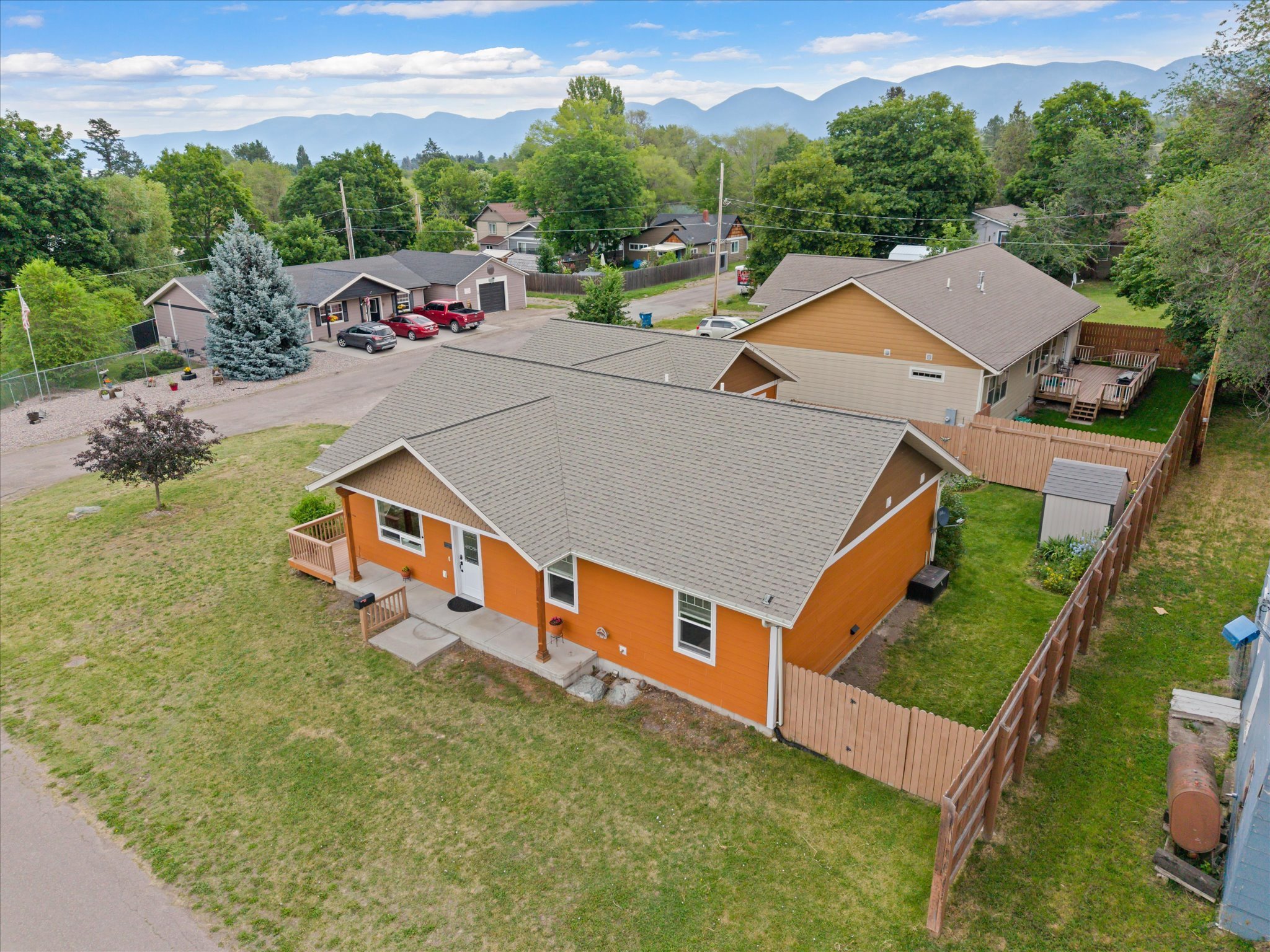 Polson, Montana 59860, United States, 3 Bedrooms Bedrooms, ,2 BathroomsBathrooms,Residential,Active,164499