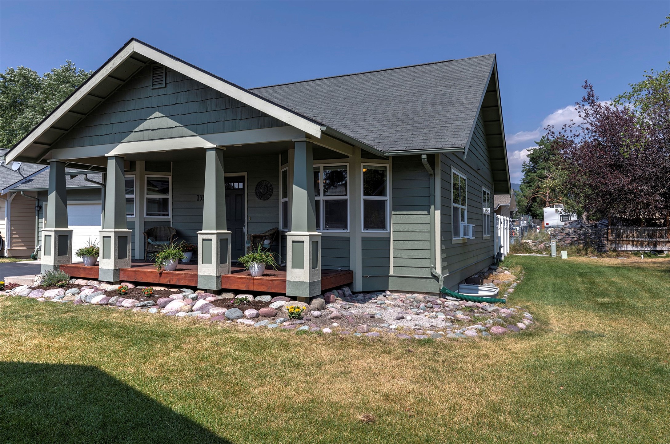 Missoula, Montana 59802, United States, 4 Bedrooms Bedrooms, ,2 BathroomsBathrooms,Residential,Pending,48313