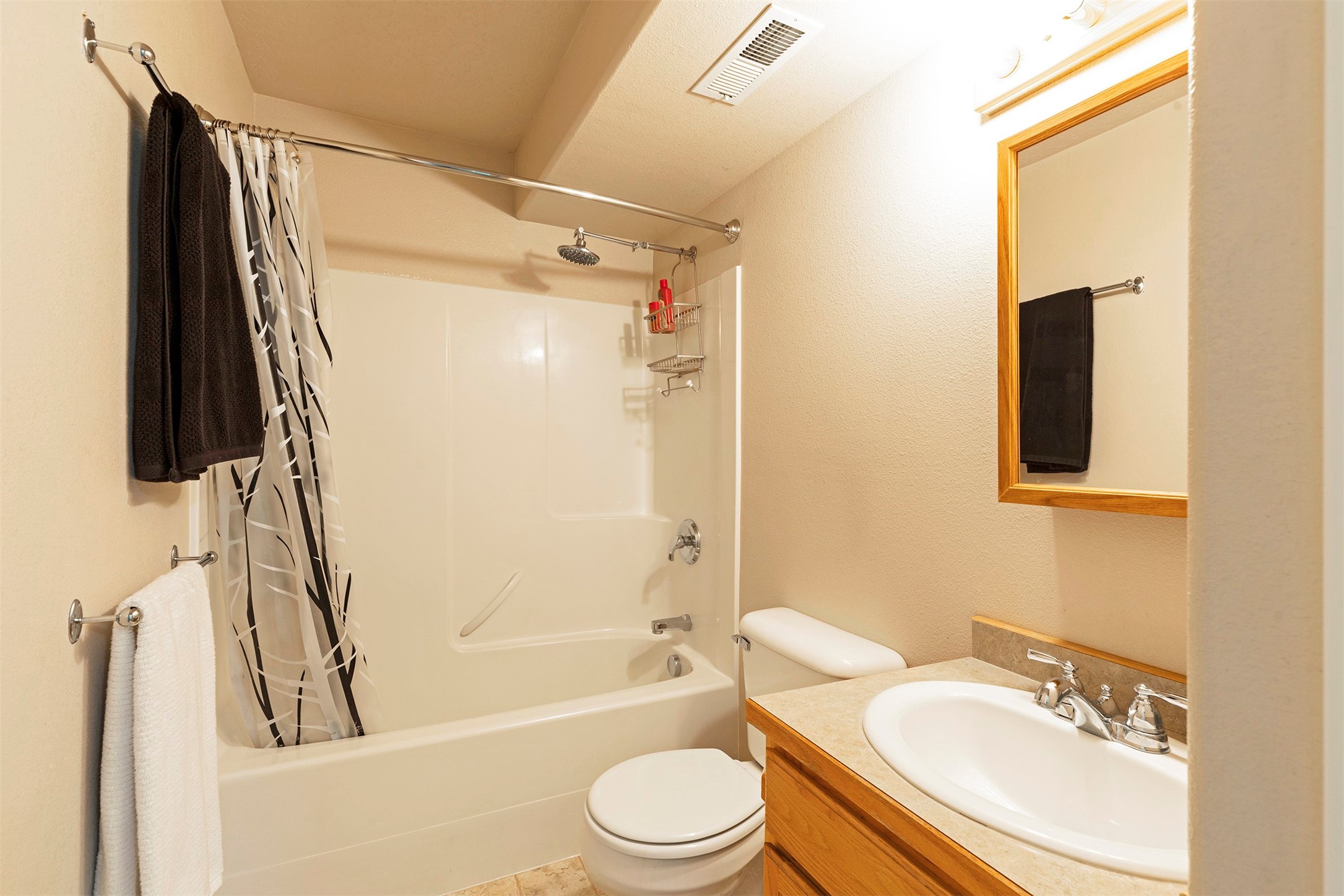 Missoula, Montana 59802, United States, 4 Bedrooms Bedrooms, ,2 BathroomsBathrooms,Residential,Pending,48313