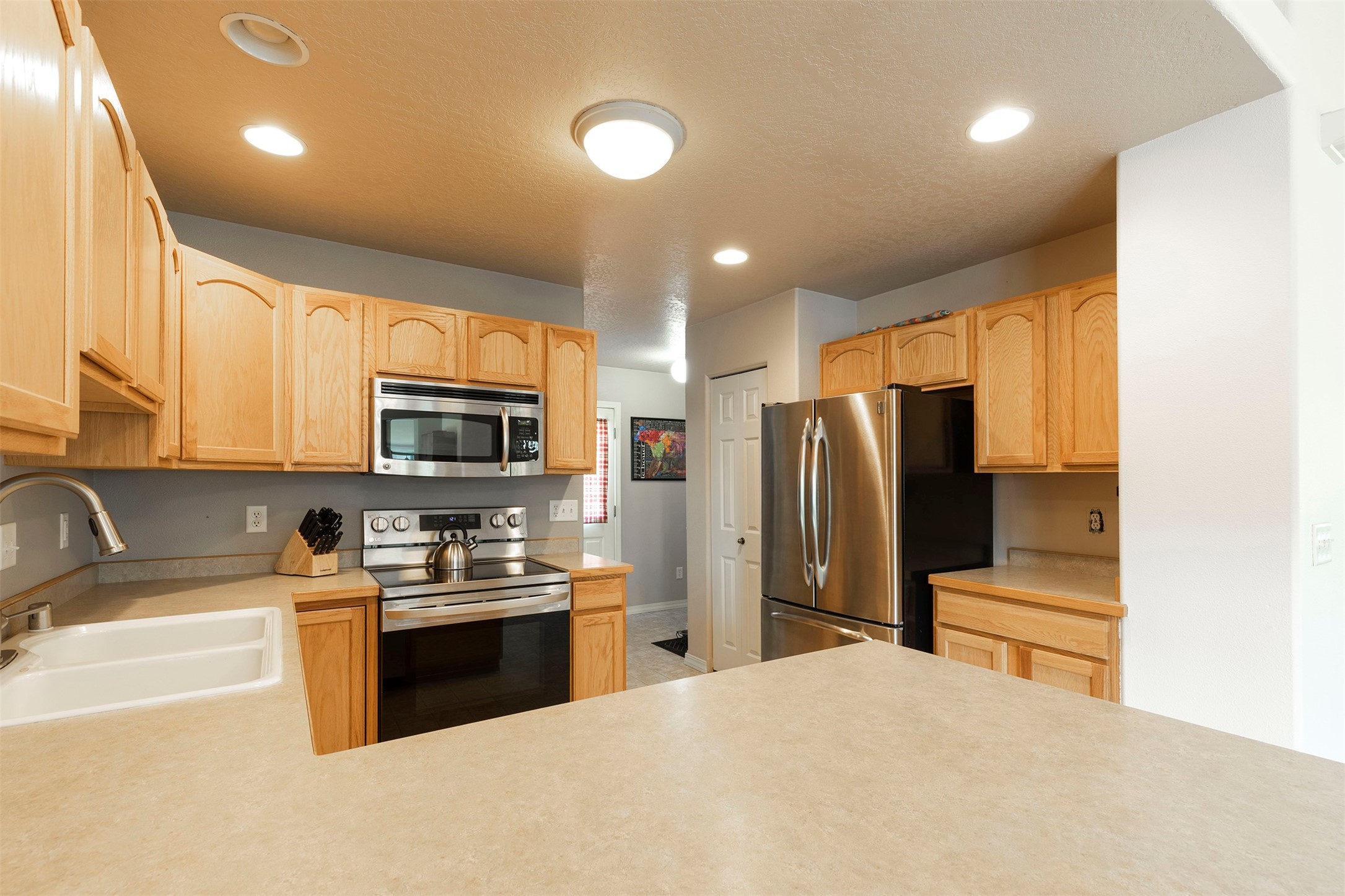 Missoula, Montana 59802, United States, 4 Bedrooms Bedrooms, ,2 BathroomsBathrooms,Residential,Pending,48313