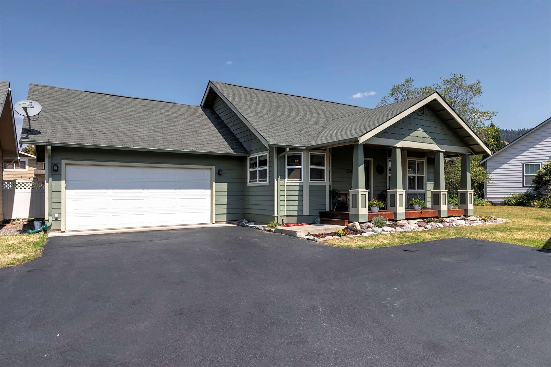 Missoula, Montana 59802, United States, 4 Bedrooms Bedrooms, ,2 BathroomsBathrooms,Residential,Pending,48313