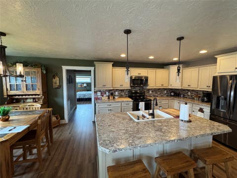 Tiny photo for 116 41st Avenue NE, Great Falls, MT 59404 (MLS # 30076511)