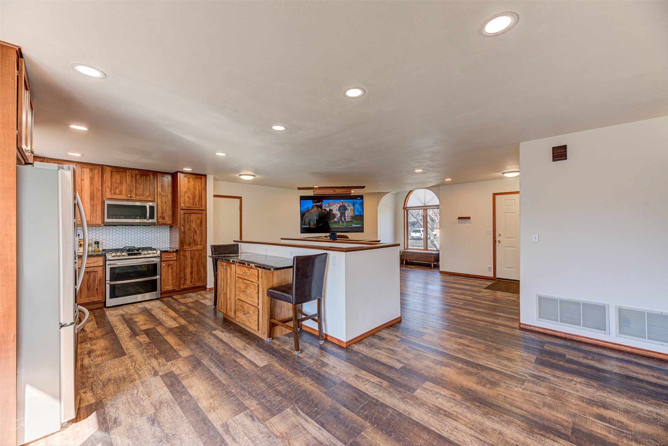 Helena, Montana 59602, United States, 4 Bedrooms Bedrooms, ,3 BathroomsBathrooms,Residential,Active,84594