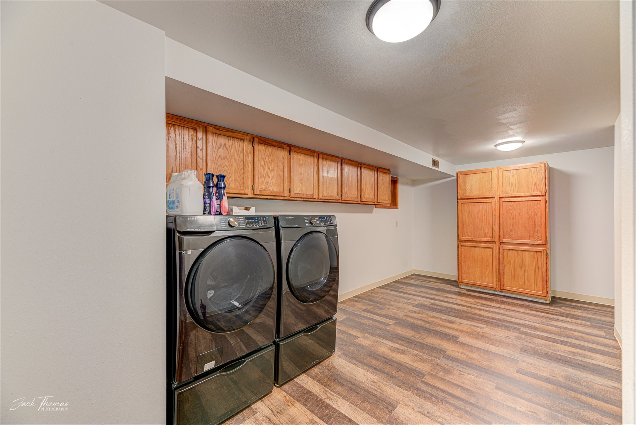 Helena, Montana 59602, United States, 4 Bedrooms Bedrooms, ,3 BathroomsBathrooms,Residential,Active,84594