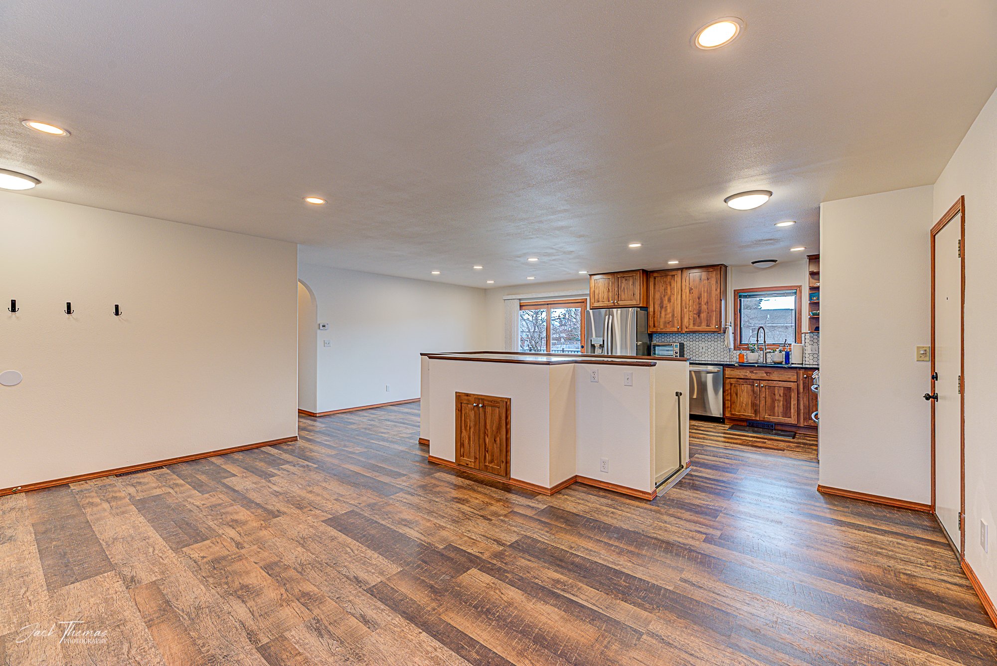 Helena, Montana 59602, United States, 4 Bedrooms Bedrooms, ,3 BathroomsBathrooms,Residential,Active,84594