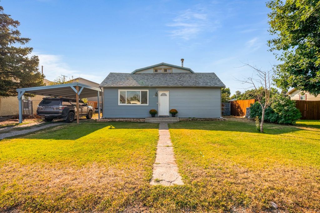 Photo of 407 W 2nd Avenue, Big Timber, MT 59011 (MLS # 30069758)