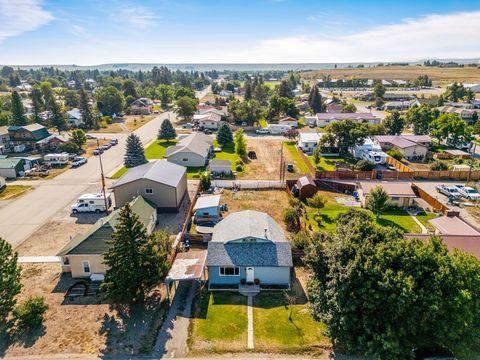 Tiny photo for 407 W 2nd Avenue, Big Timber, MT 59011 (MLS # 30069758)