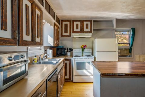 Tiny photo for 407 W 2nd Avenue, Big Timber, MT 59011 (MLS # 30069758)