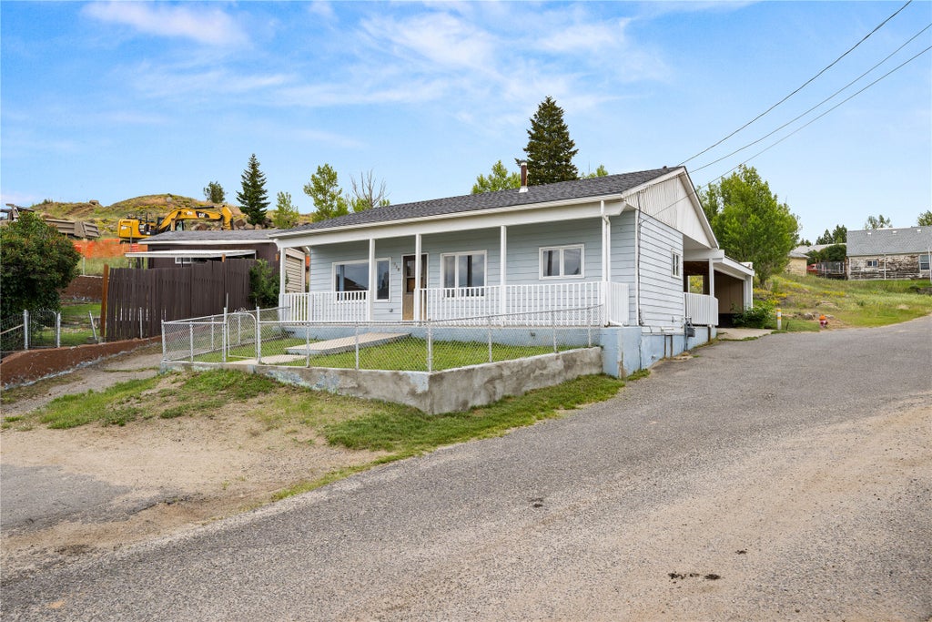 Photo of 205 Toboggan Street, Butte, MT 59701 (MLS # 30074835)