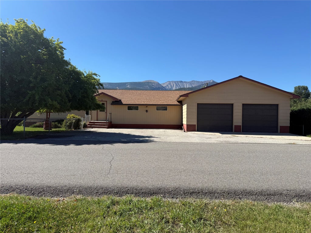Photo of 221 Mountain View Drive S, Anaconda, MT 59711 (MLS # 30077740)