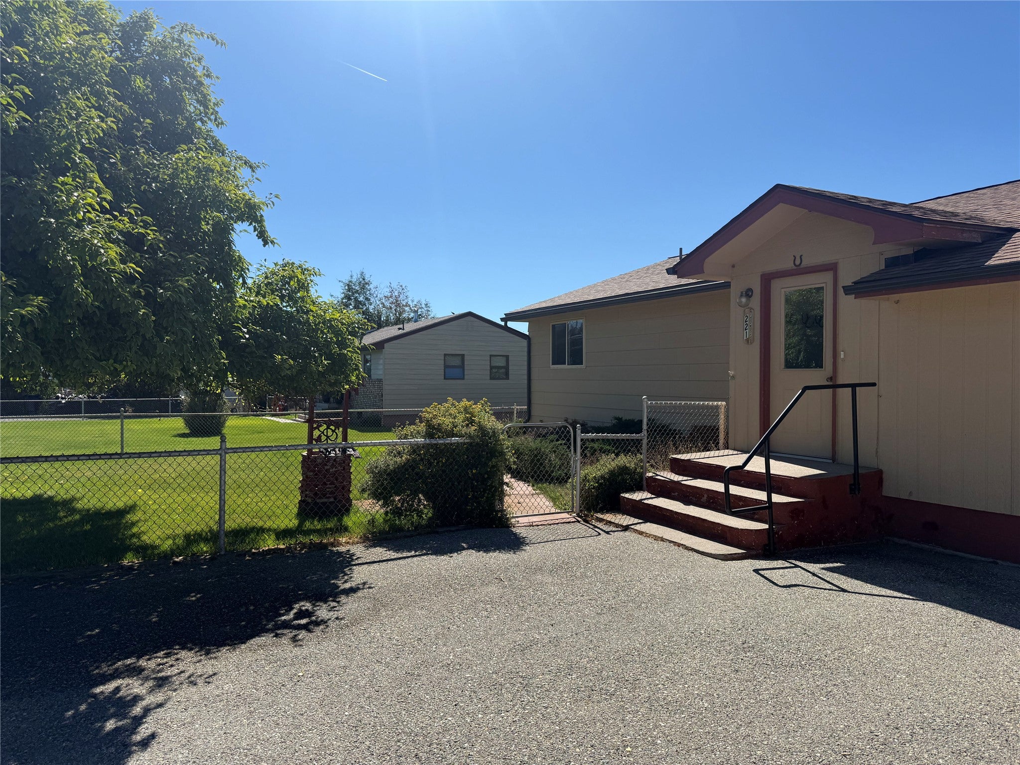 221 Mountain View Drive S