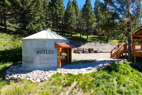 Tiny photo for 4509 Dearborn Canyon Road, Augusta, MT 59410 (MLS # 30067908)