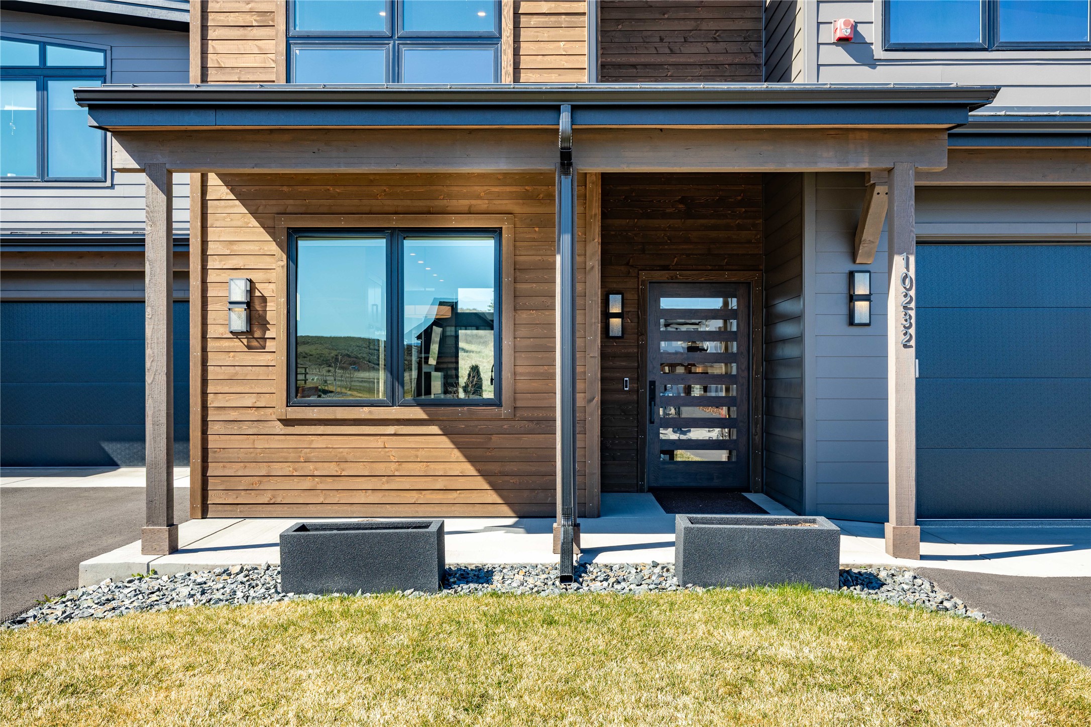 10232 Pale Morning Court