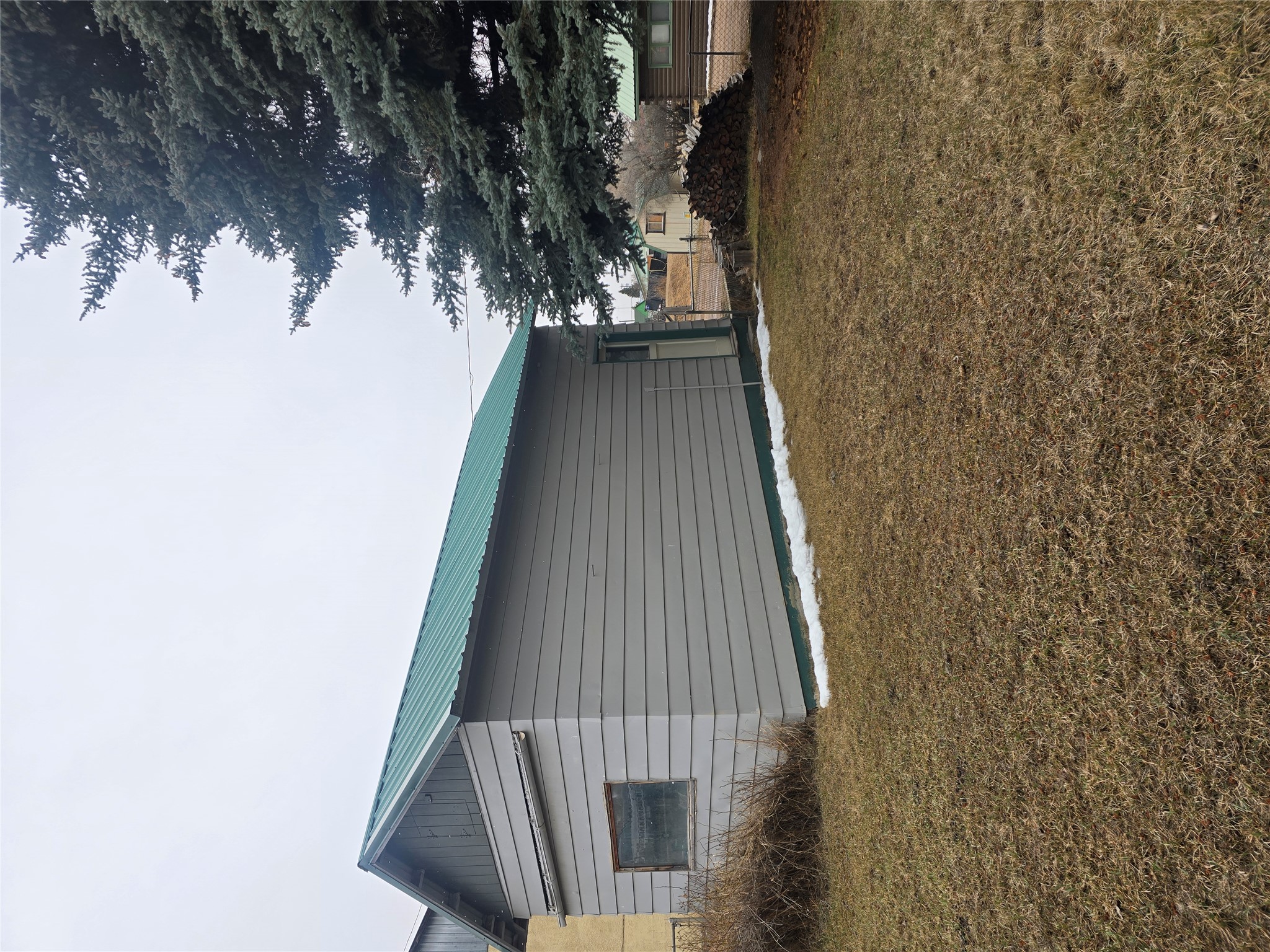 506 W Broadway Street