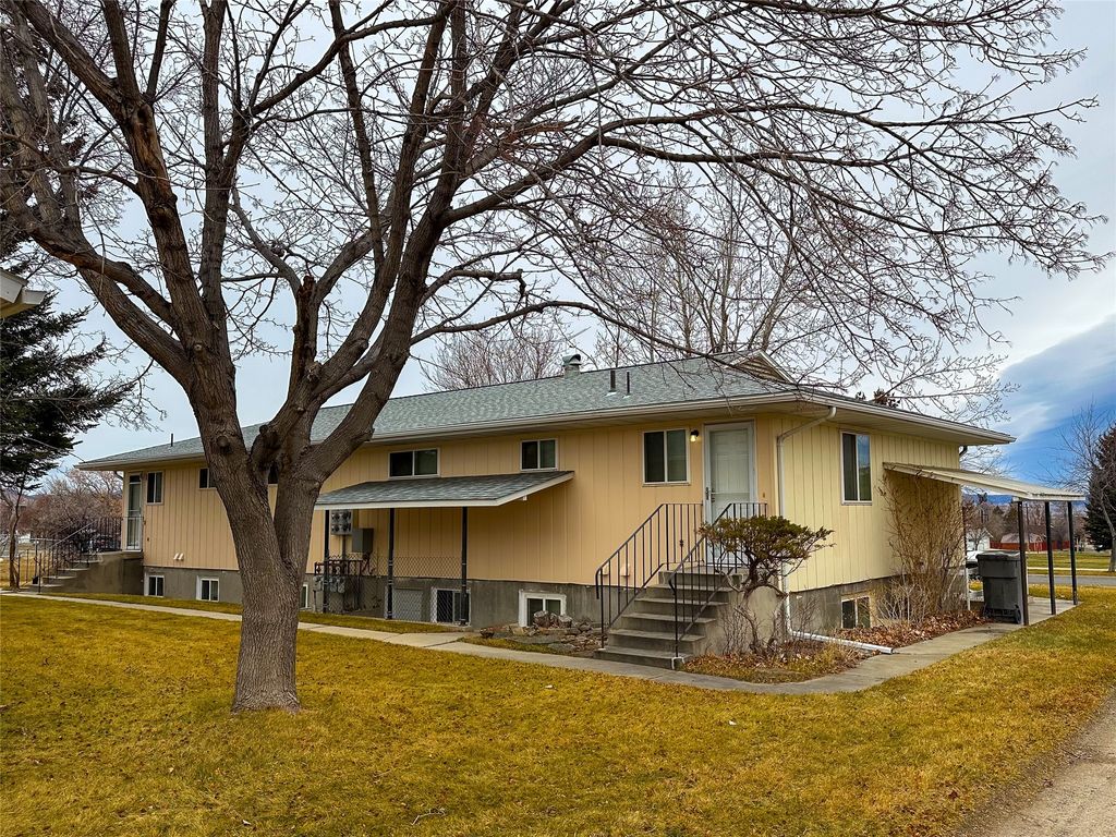 Photo of 1701 Townsend Avenue, Helena, MT 59601 (MLS # 30062191)